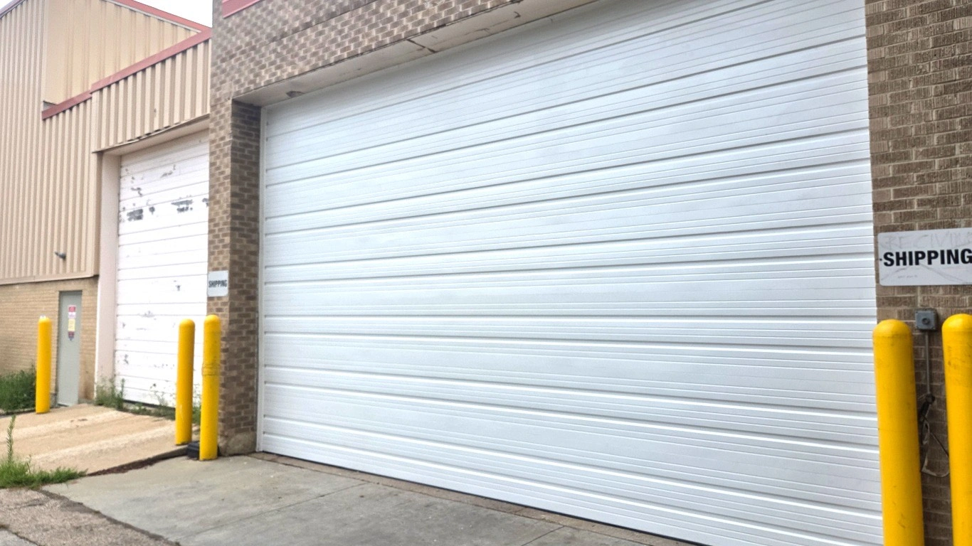 Essential Commercial Garage Door Repair Guide for Chicago, IL Business Owners